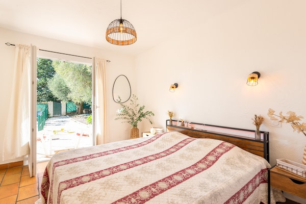 Foto van Villa in Mouans-Sartoux met Zwembad & Strand - Vakantiehuis in Mouans-Sartoux - BedRoom