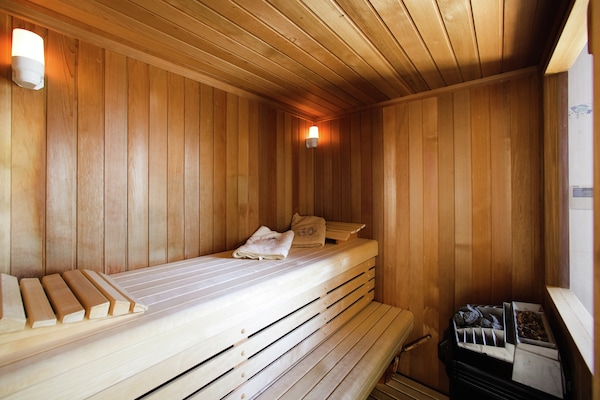 Foto van Weelderig ontworpen villa met uitzicht op zee - Vakantiehuis in Mandelieu-la-Napoule - Wellness