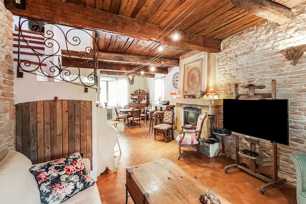 Foto van Vakantiehuis in Lorgues met zwembad en terras - Vakantiehuis in Lorgues - LivingRoom