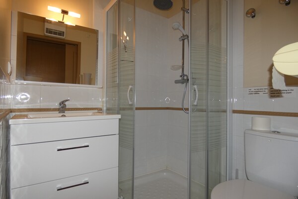 Foto van Villa met privézwembad, uitzicht op de Ventoux - Vakantiehuis in Saint Paul trois Chateaux - BathRoom