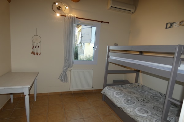 Foto van Villa met privézwembad, uitzicht op de Ventoux - Vakantiehuis in Saint Paul trois Chateaux - BedRoom