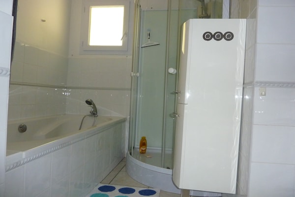 Foto van Villa met privézwembad, uitzicht op de Ventoux - Vakantiehuis in Saint Paul trois Chateaux - BathRoom