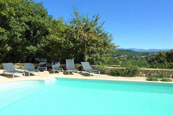 Foto van Villa met privézwembad, uitzicht op de Ventoux - Vakantiehuis in Saint Paul trois Chateaux - PoolOfHouse