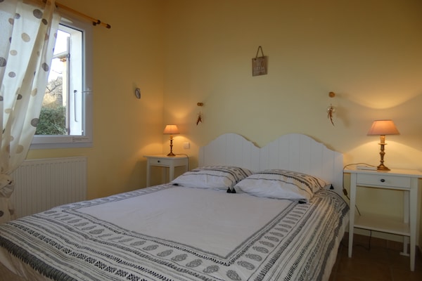 Foto van Villa met privézwembad, uitzicht op de Ventoux - Vakantiehuis in Saint Paul trois Chateaux - BedRoom