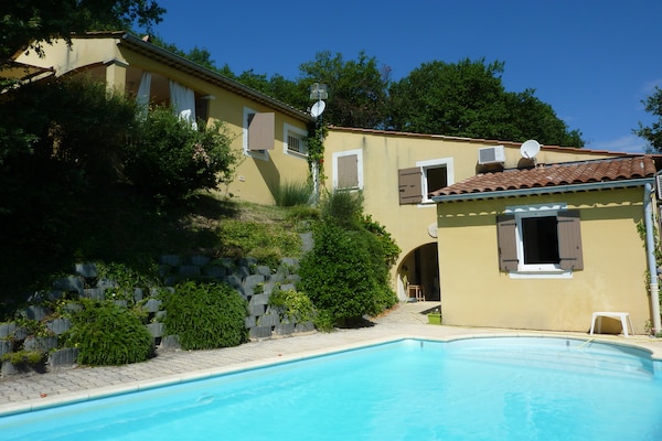 Foto van Villa met privézwembad, uitzicht op de Ventoux - Vakantiehuis in Saint Paul trois Chateaux - ExteriorSummer
