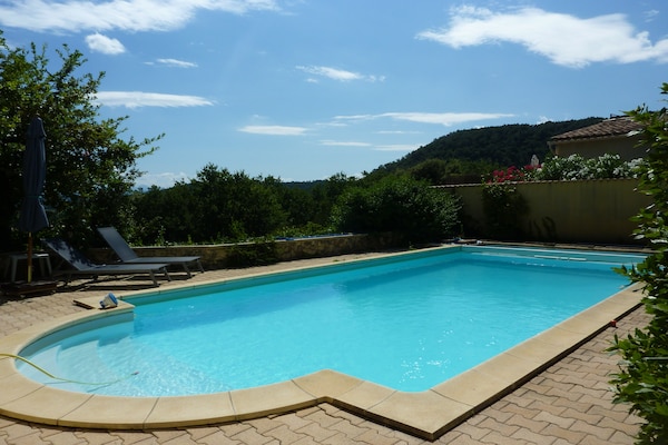 Foto van Villa met privézwembad en panoramisch uitzicht - Vakantiehuis in Saint Paul trois Chateaux - ExteriorSummer
