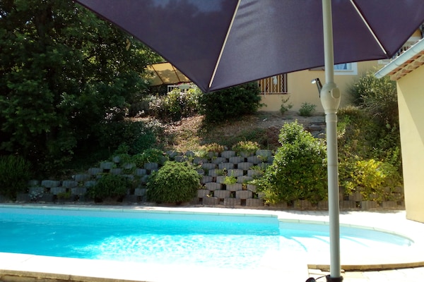 Foto van Villa met privézwembad en panoramisch uitzicht - Vakantiehuis in Saint Paul trois Chateaux - PoolOfHouse