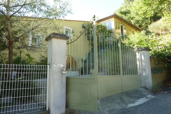 Foto van Villa met privézwembad en panoramisch uitzicht - Vakantiehuis in Saint Paul trois Chateaux - HallReception