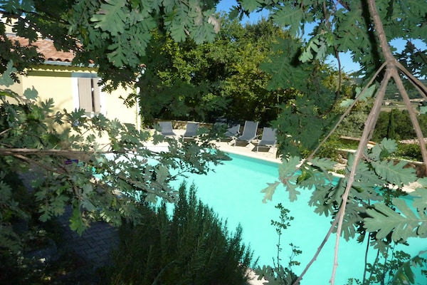 Foto van Villa met privézwembad en panoramisch uitzicht - Vakantiehuis in Saint Paul trois Chateaux - GardenSummer