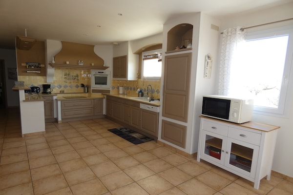 Foto van Villa met privézwembad en panoramisch uitzicht - Vakantiehuis in Saint Paul trois Chateaux - Kitchen