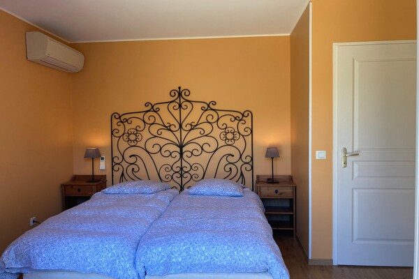 Foto van Montbrun Wijngaard Ontsnapping - Vakantiehuis in Montbrun-des-Corbières - BedRoom