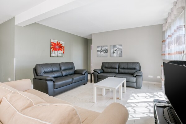 Foto van Ruime villa met zwembad in Le Canet - Vakantiehuis in Soleil d'Oc (Pouzols Minervois) - LivingRoom