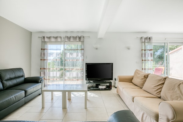 Foto van Ruime villa met zwembad in Le Canet - Vakantiehuis in Soleil d'Oc (Pouzols Minervois) - LivingRoom