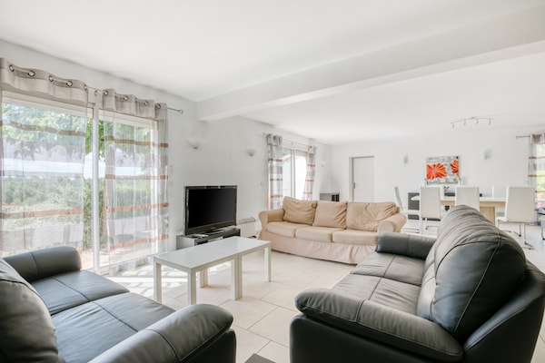 Foto van Ruime villa met zwembad in Le Canet - Vakantiehuis in Soleil d'Oc (Pouzols Minervois) - LivingRoom