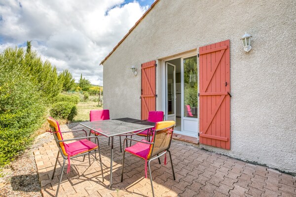 Foto van Ruime villa met zwembad in Le Canet - Vakantiehuis in Soleil d'Oc (Pouzols Minervois) - TerraceBalcony