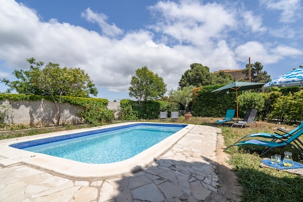 Foto van Villa in Beaufort met Zwembad & Uitzicht - Vakantiehuis in Beaufort - PoolOfHouse
