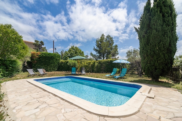 Foto van Villa in Beaufort met Zwembad & Uitzicht - Vakantiehuis in Beaufort - PoolOfHouse