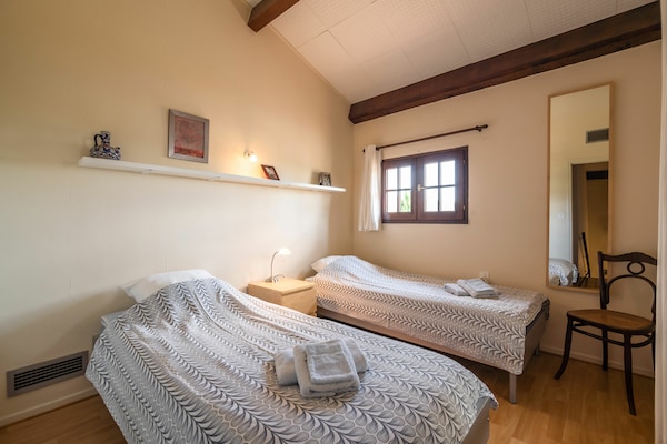 Foto van Villa in Beaufort met Zwembad & Uitzicht - Vakantiehuis in Beaufort - BedRoom