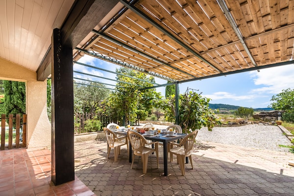 Foto van Villa in Beaufort met Zwembad & Uitzicht - Vakantiehuis in Beaufort - TerraceBalcony