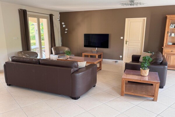 Foto van Stijlvolle villa met terras - Vakantiehuis in Pouzols Minervois (Soleil d'Oc) - LivingRoom