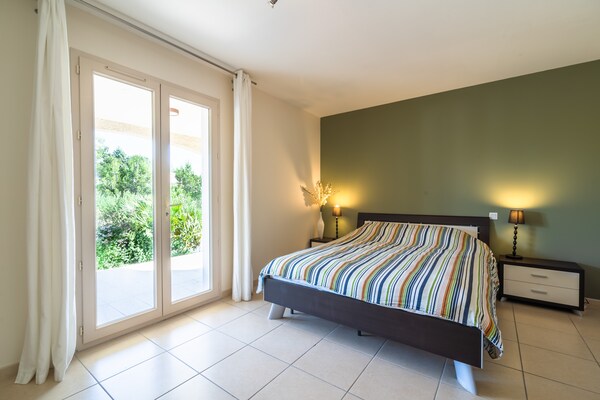 Foto van Stijlvolle villa met terras - Vakantiehuis in Pouzols Minervois (Soleil d'Oc) - BedRoom