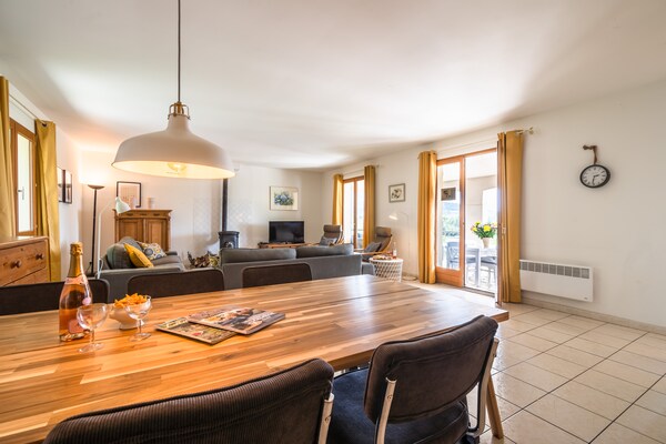 Foto van Moderne villa met verwarmd zwembad - Vakantiehuis in Beaufort - DiningRoom