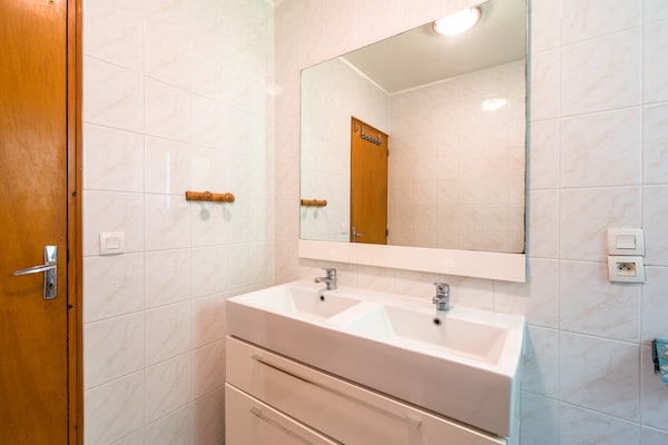 Foto van Moderne villa met verwarmd zwembad - Vakantiehuis in Beaufort - BathRoom