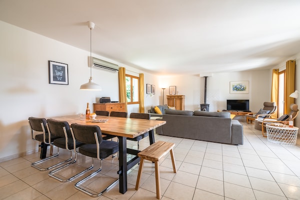 Foto van Moderne villa met verwarmd zwembad - Vakantiehuis in Beaufort - DiningRoom