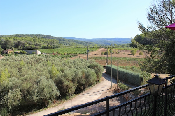 Foto van Villa in Provence met Zwembad en Uitzicht - Vakantiehuis in Saint-Antonin-du-Var - ViewSummer