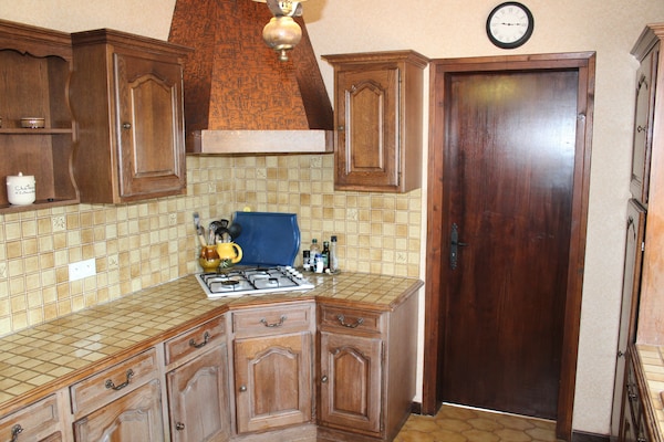 Foto van Villa in Provence met Zwembad en Uitzicht - Vakantiehuis in Saint-Antonin-du-Var - Kitchen