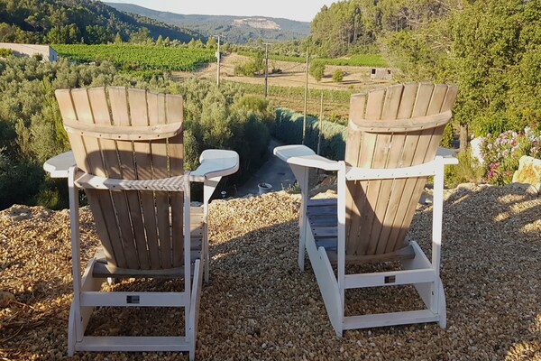 Foto van Villa in Provence met Zwembad en Uitzicht - Vakantiehuis in Saint-Antonin-du-Var - Ambiance