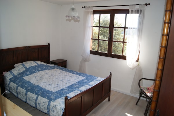 Foto van Villa in Provence met Zwembad en Uitzicht - Vakantiehuis in Saint-Antonin-du-Var - BedRoom