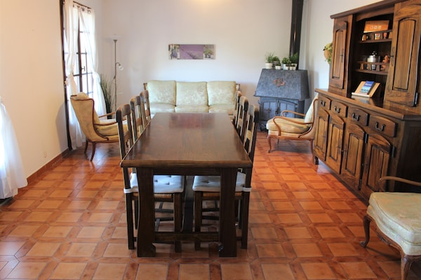 Foto van Villa in Provence met Zwembad en Uitzicht - Vakantiehuis in Saint-Antonin-du-Var - LivingRoom
