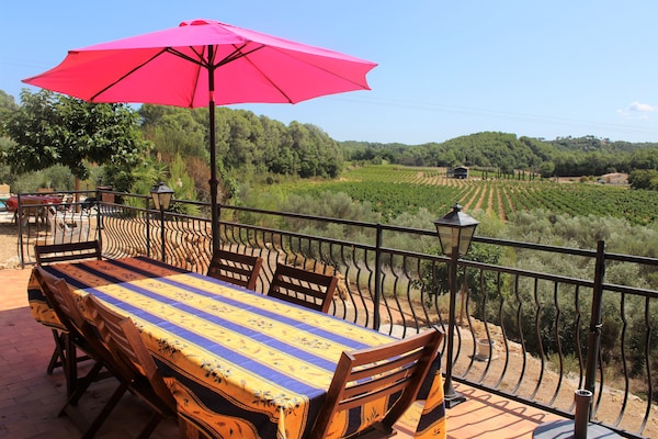 Foto van Villa in Provence met Zwembad en Uitzicht - Vakantiehuis in Saint-Antonin-du-Var - TerraceBalcony