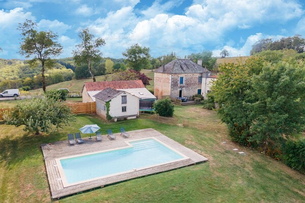 Foto van Vakantiehuis met zwembad in Coubjours - Vakantiehuis in COUBJOURS - PoolOfHouse