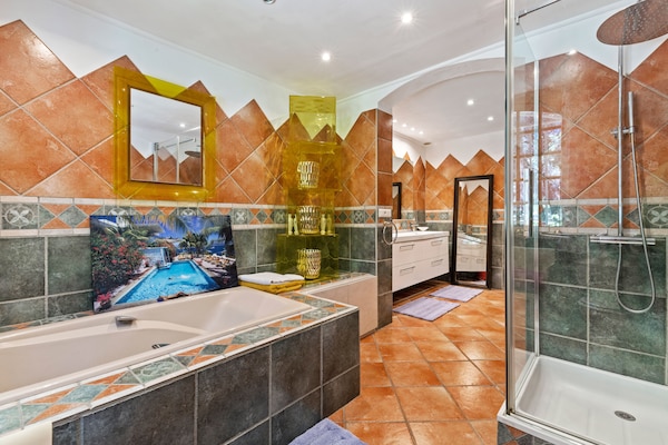 Foto van Villa in Martigues bij Middellandse Zee - Vakantiehuis in Martigues - BathRoom
