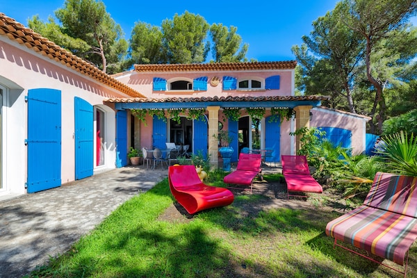 Foto van Villa in Martigues bij Middellandse Zee - Vakantiehuis in Martigues - ExteriorSummer