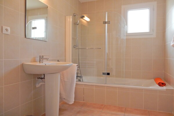 Foto van Rustige villa in Joyeuse - Vakantiehuis in Joyeuse - BathRoom