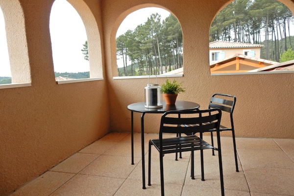 Foto van Rustige villa in Joyeuse - Vakantiehuis in Joyeuse - TerraceBalcony