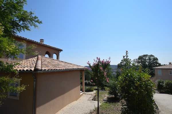 Foto van Rustige villa in Joyeuse - Vakantiehuis in Joyeuse - ViewSummer