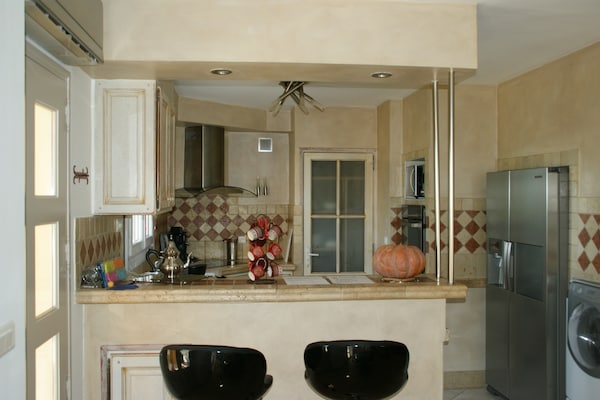 Foto van Villa in Reillanne met Zwembad - Vakantiehuis in Reillanne - Kitchen