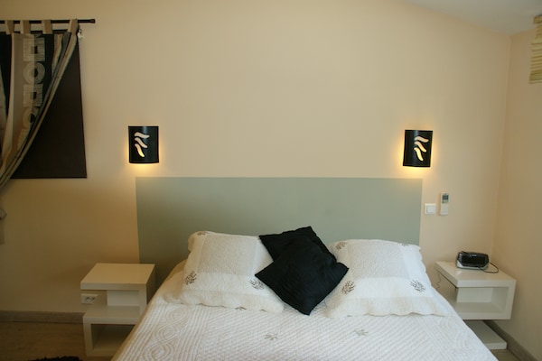 Foto van Villa in Reillanne met Zwembad - Vakantiehuis in Reillanne - BedRoom