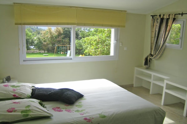 Foto van Villa in Reillanne met Zwembad - Vakantiehuis in Reillanne - BedRoom
