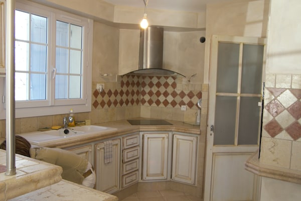 Foto van Villa in Reillanne met Zwembad - Vakantiehuis in Reillanne - Kitchen