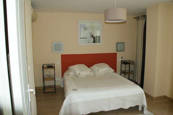 Foto van Villa in Reillanne met Zwembad - Vakantiehuis in Reillanne - BedRoom