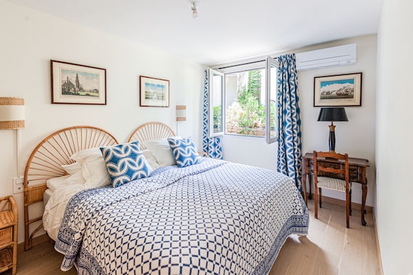 Foto van Villa met zeezicht en zwembad - Vakantiehuis in Vallauris - BedRoom