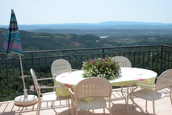 Foto van Verborgen toevluchtsoord in Chassiers - Vakantiehuis in Chassiers - TerraceBalcony