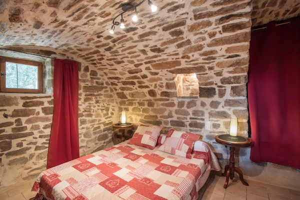 Foto van Verborgen toevluchtsoord in Chassiers - Vakantiehuis in Chassiers - BedRoom