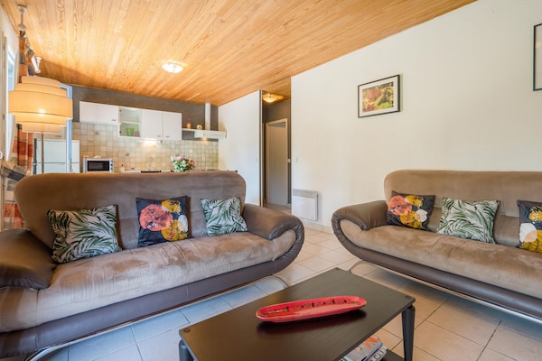 Foto van Familie-uitje in Les Salelles - Vakantiehuis in Les Salelles - LivingRoom