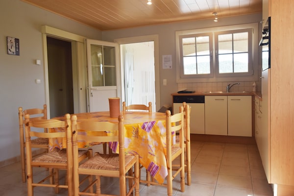 Foto van Villa nabij Les Vans Centre - Vakantiehuis in Les Vans - DiningRoom
